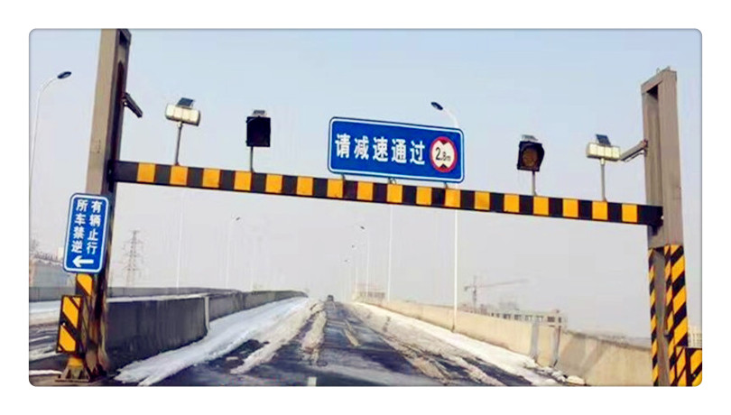 焦作一辆救护车竟被限高杆拦下过不去，咋回事？