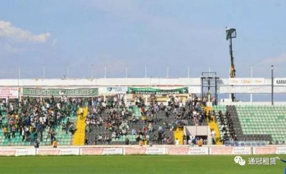 世界杯马上来了，鑫坤宇带您大开眼界！高空作业平台还可以租来换个角度看球赛！
